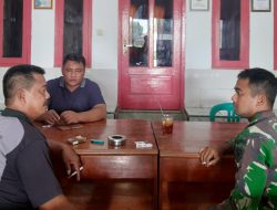 Tingkatkan Kamtibmas, Babinsa Koramil 1602 Sindang Indramayu Lakukab Komsos Bersama Pamongdesa Cemara