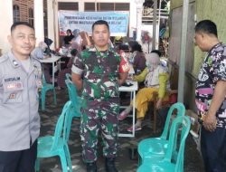 Personil Koramil 1601 Indramayu Monitoring Bantuan Layanan Kesehatan Masyarakat Ring 1 PT. KPI RU-VI Balongan