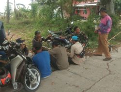 Melalui Komsos, Babinsa Koramil 1605 Sukagumiwang Indramayu Menghimbau Masyarakat Untuk Menjaga Kamtibmas