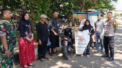 Jaga Kebersihan Lingkungan, Babinsa Koramil 1601 Indramayu Bersama Kamtibmas Melaksanakan Himbauan 