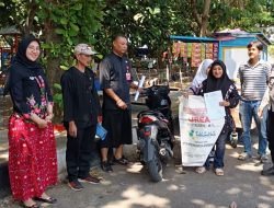 Jaga Kebersihan Lingkungan, Babinsa Koramil 1601 Indramayu Bersama Kamtibmas Melaksanakan Himbauan