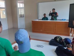 Koramil 1603/Lohbener Indramayu Peltu Tamin Melaksanakan Kegiatan Komsos di Sekolah SMAN 1 Lohbener