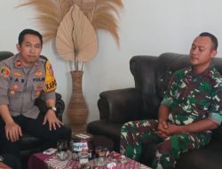 Koramil 1602 Sindang Indramayu Komsos Dengan Kapolsek Pasekan dan Kuwu Desa Totoran