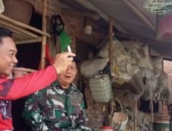 Babinsa Koramil 1602 Sindang Indramayu Melaksanakan Komsos Dengan Ketua RT dan Masarakat Desa Karanganyar