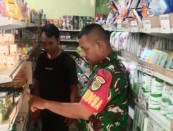 Cek Harga Sembako, Babinsa Koramil 1603 Lohbener Indramayu Melaksanakan Monitoring Kebutuhan Pokok