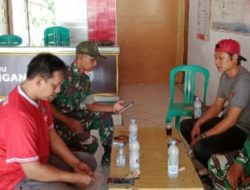 Babinsa Koramil 1602 Sindang Indramayu Lakukan Komunikasi Sosial Bersama Aparatur Desa Panyindangan Kulon