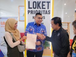 Kunjungi Kantah Kabupaten Kulon Progo, Wamen Ossy Sosialisasikan Langsung Keunggulan Sertipikat Elektronik ke Masyarakat