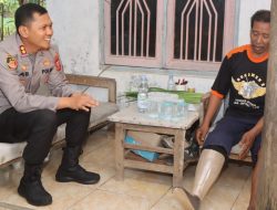 Peduli Masyarakat Kapolres Indramayu Adakan Bhakti Sosial Berikan Bantuan Kaki Palsu dan Swmbako,Berikut Ulasannya