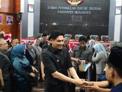 Bupati Indramayu Menyampaikan Aspresiasi Kepada Seluruh Fraksi DPRD Yang Telah Memberikan Masukan Terhadap Raperda RPJMD 2025-2029
