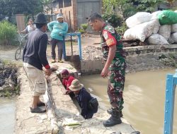Koramil 1609 Juntinyuat Indramayu Mengadakan Komsos Bersama Petani Desa Junti Kedokan 