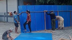 Warga dan Penghuni Ruko Central Park Mengamuk! Pagar Seng Kembali Berdiri di Atas Fasum dan RTH, BP Batam Dituding Langgar Aturan   