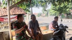 Jaga Kondusifitas Wilayah, Komsos Anggota Koramil 1609/Juntinyuat Indramayu Bersama Warga Masyarakat Segeran Kidul