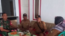 Bahas Pelayanan Masyarakat Dan Kondusifitas Wilayah, Babinsa Koramil 1608 Karangampel Indramayu Melakukan Komsos 