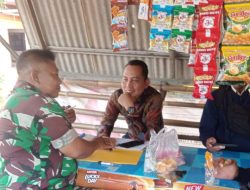 Babinsa Desa Kebulen Serka Amani Anggota Koramil 1604/Jatibarang Indramayu Lakukan Komsos Bersama Warga Masyarakat Desa Kebulen