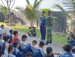 Babinsa Koramil 1601 Indramayu Melakukan Kegiatan MPLS SMP IT Naashirus Sunnah 