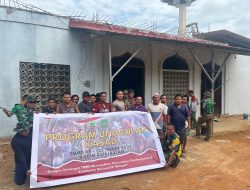Satgas TMMD 125 Kodim 0316/Batam Bersama Warga Gotong Royong Bersihkan Lingkungan Di Hari Libu