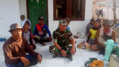 Pastikan TNI Dekat Dengan Rakyat, Babinsa Koramil 1605 Sukagumiwang Indramayu Lakukan Komunikasi Sosial Dengan Warga 