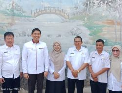Danramil 1602 Sindang Indramayu Kapten Inf Arifin Monitoring Kunjungan Bupati Indramayu Pada Acara Gerakan Pangan Murah 