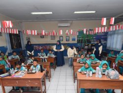 PWP RU VI Balongan Bersama KWP Kembali Hadir Berbagi Makan Siang Bergizi Kepada Siswa UPTD SDN 1 Karanganyar