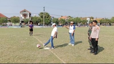 Memeriahkan HUT RI ke-80,Camat Rusyad Nurdin ST,M.SI,Secara Resmi Membuka Turnamen Sepak Bola TENFE Sejunti Kedokan