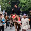 Bupati Indramayu Meriahkan Kirab Budaya HUT Jawa Barat, Disambut Hangat Warga di Sepanjang Jalan