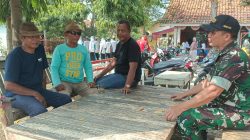 Personil Koramil 1609 Juntinyuat Indramayu Melakukan Anjangsana Bersama Warga RT 02 Juntikebon 