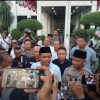 Mahasiswa Grudug Gedung DPRD Kabupaten Karawang Altumatum 3×24 Jam Menunggu Jawabannya