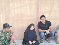 Kopda Suhardi Babinsa Koramil 1611 Losarang Indramayu Komsos Bersama Masyarakat Desa Jumbleng Kecamatan Losarang