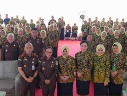 Pertemuan Konsultasi (PK) Ikatan Adhyaksa Dharmakarini Wilayah Jawa Barat di Kejaksaan Karawang Tahun 2025