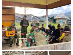 Ibadah Kasih di Tanah Papua: Satgas Yonif 700/WYC Satukan Doa Bersama Rakyat di Hari Minggu