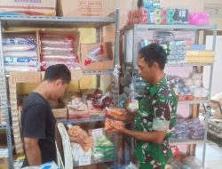 Cegah Penimbunan Sembako, Babinsa Koramil 1603 Lohbener Laksanakan PemantauanBahan Pokok Di Pasar
