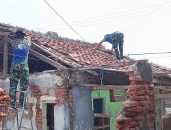 Satgas TMMD Ke-126 Laksanakan Pembongkaran Rumah Rutilahu Milik Ibu Narsitem di Desa Longok