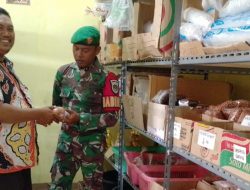 Babinsa Koramil 1603 Lohbener Melaksanakan Pemantauan Harga Kebutuhan Pokok