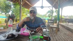 ASTAGA : Warung Tepi kali Masakannya Bikin Lidah Ngiler Dan Ketagihan