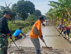 Satgas TMMD ke-126 Kodim 0616/Indramayu Kejar Target Pengecoran Rabat Beton di Desa Longok