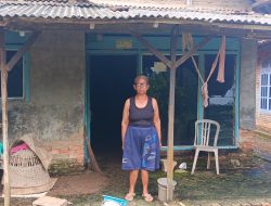 Pemdes Sumber Jaya Abaikan Nasib Ibu Casiem (65)Tahun, Bertempat di Rumah Tak Layak Huni