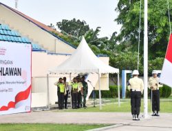 PT KPI RU VI Balongan Melaksanakan Upacara Hari Pahlawan Nasional 