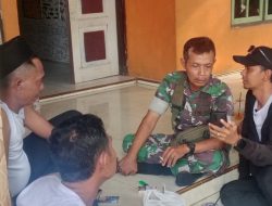 Anggota Koramil 1602 Sindang Komsos Bersama Lurah, Bekel dan Warga Desa Brondong