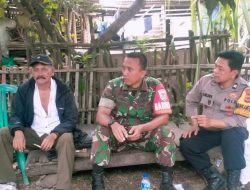 Babinsa Koramil 1603 Lohbener Komsos Bersama Pamong Desa Waru 