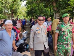 Serda Yulianto Anggota Koramil 1617 Gabuswetan Laksanakan Pengamanan Acara Adat ‘ NAPAK TILAS ‘ Desa Gabus Kulon 