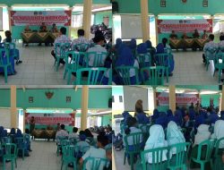 Babinsa Desa Gandusari Hadiri Penyuluhan Bahaya Narkoba Untuk Pelajar Di Balai Desa Gandusari