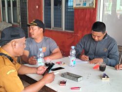 Babinsa Koramil 1603 Lohbener Komsos Bersama Perangkat Desa dan Masyarakat Desa Kiajaran wetan 