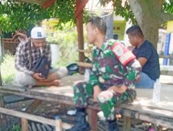 Himbau Masyarakat Jaga kesehatan, Babinsa Koramil 1611 Losarang Komsos Bersama Masyarkat Desa Cemara Kulon