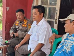 Tingkatkan Sinergitas TNI-Polri dan Pemerintah Desa, Babinsa Koramil 1611 Losarang Laksanakan Komsos 