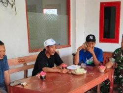 Babinsa Koramil 1608 Karangampel Komsos Dengan Ketua RT, Dan Para Tokoh Warga Masyarakat Desa Cangkingan 