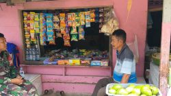 Babinsa Koramil 1611 Losarang Laksanakan Komsos Bersama Masyarakat Desa Jumbleng 