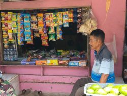 Babinsa Koramil 1611 Losarang Laksanakan Komsos Bersama Masyarakat Desa Jumbleng 