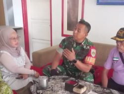 Babinsa Koramil 1608 Karangampel Laksanakan Komsos Bersama Pamong Desa Dukuh Tengah