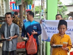 BRI Kantor Cabang Cikampek Tebar Kepedulian Melalui Jumat Berkah 