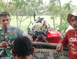 Babinsa Koramil 1602 Sindang Komsos Bersama Lurah Dan Pamongdesa Brondong